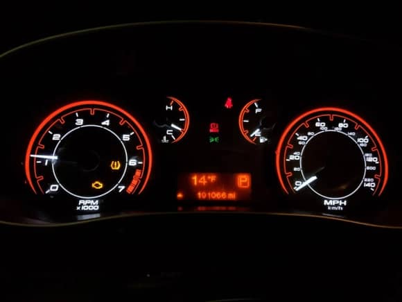 2013 Dodge Dart SXT z VIN 1C3CDFBA3DD291574, wystawiony jako Copart lot #45345835 z przebiegiem 191 066 mil mil oraz Czysty tytuł • Clean title. Historia ofert i sprzedaży dostępna na DreamBid. Obrazek 9.