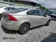 2017 Volvo S60 Inscription с VIN LYV402TK5HB130865, выставлен на аукционе Copart как лот 66077425 с пробегом 92 513 миль миль и Списание • Salvage title. История ставок и продаж доступна на DreamBid. Изображение 3.