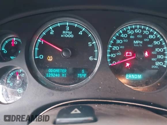 2012 Chevrolet Tahoe LT с VIN 1GNSCBE01CR225880, выставлен на аукционе IAAI как лот 42622033 с пробегом 207 604 миль миль и . История ставок и продаж доступна на DreamBid. Изображение 7.