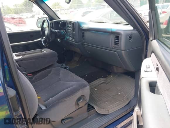 2001 GMC Sierra 1500 SLE с VIN 2GTEC19V711166877, выставлен на аукционе IAAI как лот 42587631 с пробегом 122 395 миль миль и . История ставок и продаж доступна на DreamBid. Изображение 5.