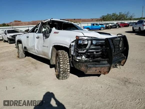 2024 Chevrolet Silverado 3500HD LTZ z VIN 2GC4YUEY4R1162778, wystawiony jako Copart lot #72649414 z przebiegiem Nie podano mil oraz Nie do naprawy • Non repairable. Historia ofert i sprzedaży dostępna na DreamBid. Obrazek 10.