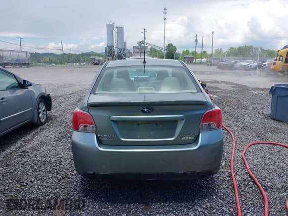 2015 Subaru Impreza Premium с VIN JF1GJAC64FH003422, выставлен на аукционе IAAI как лот 42822570 с пробегом 241 165 миль миль и . История ставок и продаж доступна на DreamBid. Изображение 17.