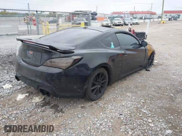 2013 Hyundai Genesis Coupe Premium with VIN KMHHT6KD2DU089044, listed as a IAAI auction lot 43338660 with Not provided miles and . Bid and sale history available at DreamBid. Image 4.