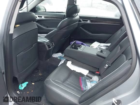 2015 Hyundai Genesis 3.8L с VIN KMHGN4JEXFU079384, выставлен на аукционе IAAI как лот 43178136 с пробегом Не указан миль и . История ставок и продаж доступна на DreamBid. Изображение 8.
