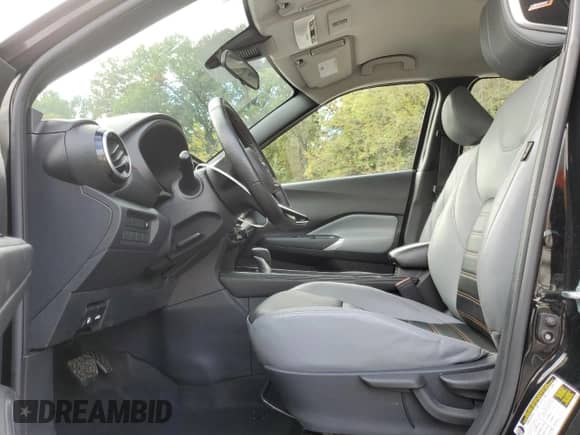 2023 Nissan Kicks SR with VIN 3N1CP5DV2PL495474, listed as a Copart auction lot 86628885 with 84,759 mi miles and Clean title. Bid and sale history available at DreamBid. Image 7.