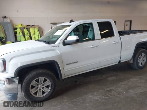 2017 GMC Sierra 1500 SLE with VIN 1GTV2MEC8HZ205115, listed as a IAAI auction lot 43244018 with 113,315 mi miles and . Bid and sale history available at DreamBid. Image 17.