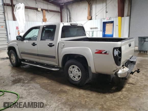 2004 Chevrolet Colorado 1SE LS Z71 with VIN 1GCDS136948192608, listed as a Copart auction lot 44221495 with 198,215 mi miles and Salvage title. Bid and sale history available at DreamBid. Image 2.