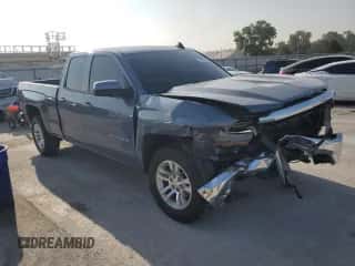 2016 Chevrolet Silverado 1500 LT z VIN 1GCVKREC9GZ228012, wystawiony jako Copart lot #71616115 z przebiegiem 81 526 mil mil oraz Szkoda całkowita • Salvage title. Historia ofert i sprzedaży dostępna na DreamBid. Obrazek 4.