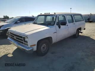 1990 Chevrolet Suburban с VIN 1GNER16K4LF170705, выставлен на аукционе Copart как лот 75886154 с пробегом 223 077 миль миль и Чистый • Clean title. История ставок и продаж доступна на DreamBid. Изображение 1.