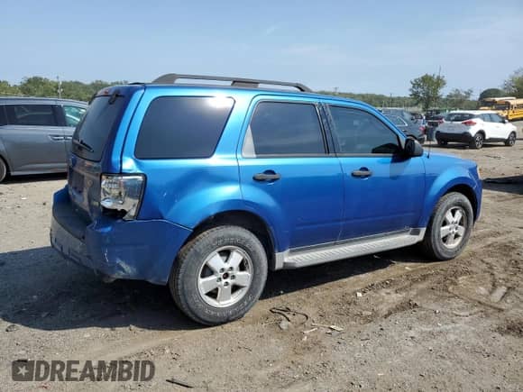 2011 Ford Escape XLT с VIN 1FMCU9DG1BKA25165, выставлен на аукционе Copart как лот 81373365 с пробегом 190 274 миль миль и Списание • Salvage title. История ставок и продаж доступна на DreamBid. Изображение 3.