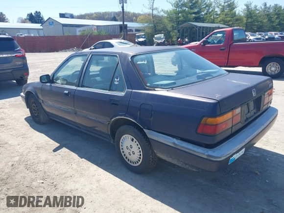 1987 Honda Accord с VIN 1HGCA5633HA056403, выставлен на аукционе IAAI как лот 42064156 с пробегом 157 683 миль миль и . История ставок и продаж доступна на DreamBid. Изображение 3.