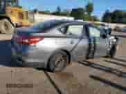 2017 Nissan Sentra SV с VIN 3N1AB7AP4HY403941, выставлен на аукционе Copart как лот 81943745 с пробегом 109 269 миль миль и Списание • Salvage title. История ставок и продаж доступна на DreamBid. Изображение 3.