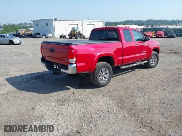 2016 Toyota Tacoma SR5 с VIN 5TFSZ5AN8GX017006, выставлен на аукционе IAAI как лот 42534642 с пробегом 39 555 миль миль и . История ставок и продаж доступна на DreamBid. Изображение 4.