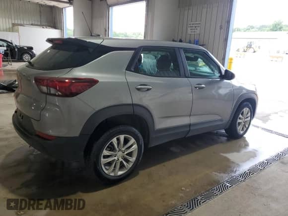 2023 Chevrolet TrailBlazer LS with VIN KL79MNSL5PB196187, listed as a Copart auction lot 63017205 with 28,404 mi miles and Salvage title. Bid and sale history available at DreamBid. Image 3.