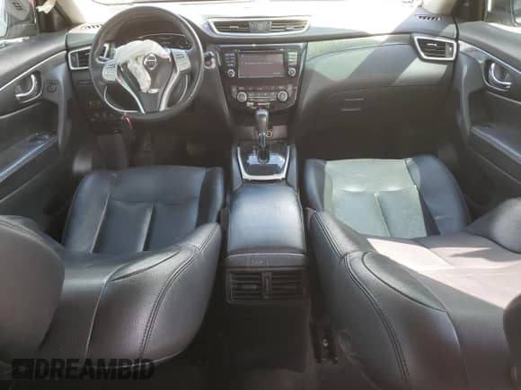 2015 Nissan Rogue SV z VIN 5N1AT2MV0FC925166, wystawiony jako Copart lot #81587515 z przebiegiem 141 441 mil mil oraz Szkoda całkowita • Salvage title. Historia ofert i sprzedaży dostępna na DreamBid. Obrazek 8.