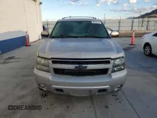 2008 Chevrolet Suburban 2LT with VIN 1GNFK163X8J127587, listed as a Copart auction lot 86182195 with 180,835 mi miles and Salvage title. Bid and sale history available at DreamBid. Image 5.