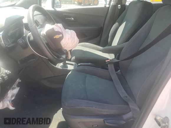 2018 Chevrolet Trax LS with VIN 3GNCJKSB6JL412455, listed as a Copart auction lot 68750085 with 86,931 mi miles and Salvage title. Bid and sale history available at DreamBid. Image 7.