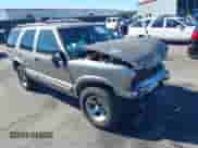 2001 Chevrolet Blazer LT z VIN 1GNCS13W112132307, wystawiony jako IAAI lot #43461551 z przebiegiem 233 455 mil mil oraz . Historia ofert i sprzedaży dostępna na DreamBid. Obrazek 1.