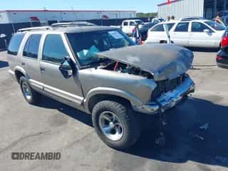 2001 Chevrolet Blazer LT с VIN 1GNCS13W112132307, выставлен на аукционе IAAI как лот 43461551 с пробегом 233 455 миль миль и . История ставок и продаж доступна на DreamBid. Изображение 1.