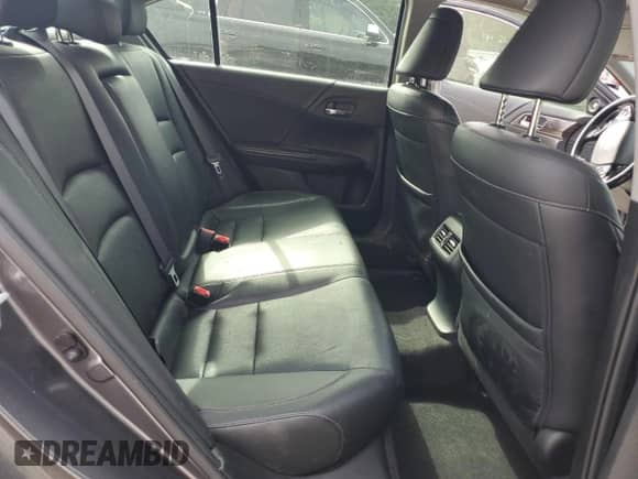 2017 Honda Accord Touring z VIN JHMCR6F7XHC000946, wystawiony jako Copart lot #63243175 z przebiegiem 186 839 mil mil oraz Szkoda całkowita • Salvage title. Historia ofert i sprzedaży dostępna na DreamBid. Obrazek 10.