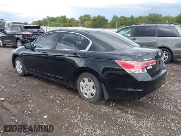 2012 Honda Accord LX z VIN 1HGCP2F35CA013168, wystawiony jako IAAI lot #43198967 z przebiegiem 172 774 mil mil oraz . Historia ofert i sprzedaży dostępna na DreamBid. Obrazek 3.
