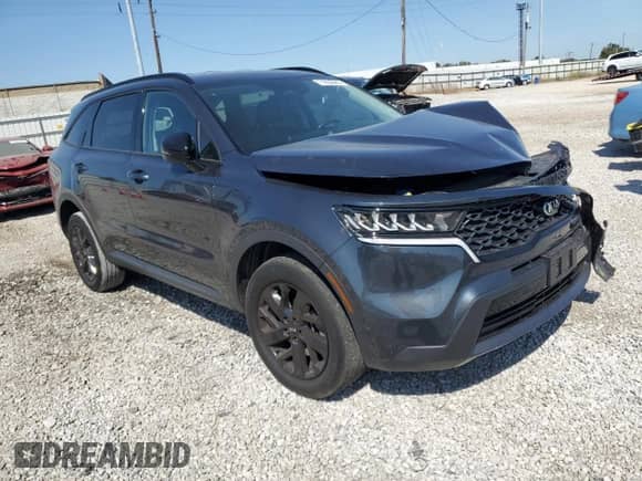 2021 Kia Sorento S with VIN 5XYRLDLC3MG073956, listed as a Copart auction lot 71852965 with 28,231 mi miles and Salvage title. Bid and sale history available at DreamBid. Image 4.