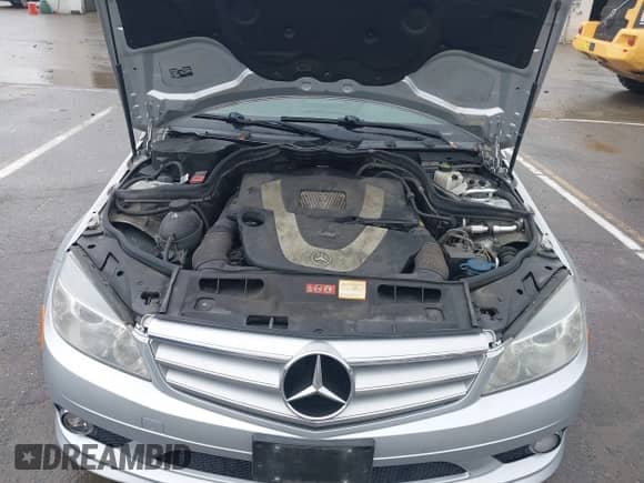 2010 Mercedes-Benz C 300 Sport with VIN WDDGF8BB9AR092237, listed as a IAAI auction lot 43499613 with 210,763 mi miles and . Bid and sale history available at DreamBid. Image 10.