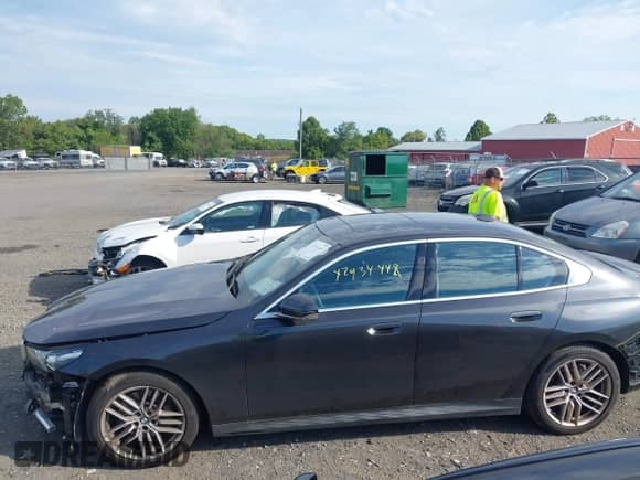 2024 BMW 5 Series 530i xDrive с VIN WBA53FJ07RCR50119, выставлен на аукционе IAAI как лот 42934448 с пробегом 36 496 миль миль и . История ставок и продаж доступна на DreamBid. Изображение 15.