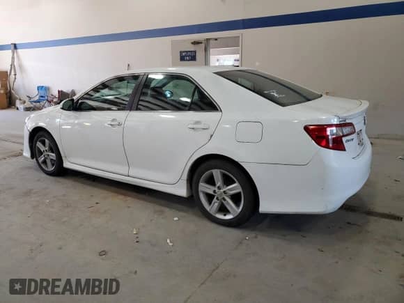 2013 Toyota Camry L with VIN 4T1BF1FK9DU267153, listed as a Copart auction lot 82703375 with 294,749 mi miles and Clean title. Bid and sale history available at DreamBid. Image 2.