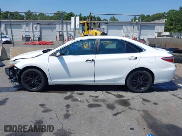 2016 Toyota Camry SE с VIN 4T1BF1FK1GU222924, выставлен на аукционе IAAI как лот 42838516 с пробегом 147 647 миль миль и . История ставок и продаж доступна на DreamBid. Изображение 15.