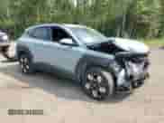 2024 Hyundai Kona SEL с VIN KM8HBCAB6RU133880, выставлен на аукционе Copart как лот 66598205 с пробегом 33 063 миль миль и Списание • Salvage title. История ставок и продаж доступна на DreamBid. Изображение 4.