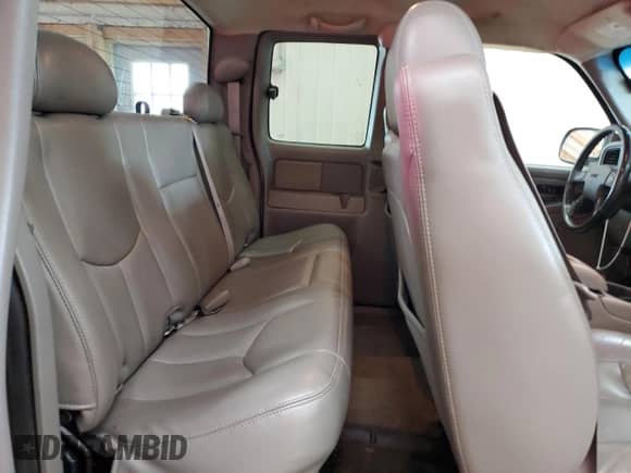 2007 GMC Sierra 1500 SLT z VIN 1GTEK19Z67Z122147, wystawiony jako Copart lot #67742935 z przebiegiem 166 251 mil mil oraz Szkoda całkowita • Salvage title. Historia ofert i sprzedaży dostępna na DreamBid. Obrazek 10.