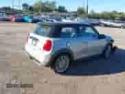 2015 MINI Hardtop S с VIN WMWXP7C59F2A58681, выставлен на аукционе IAAI как лот 43415107 с пробегом 103 468 миль миль и . История ставок и продаж доступна на DreamBid. Изображение 4.