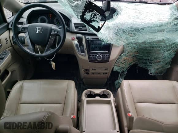 2014 Honda Odyssey Touring с VIN 5FNRL5H90EB030588, выставлен на аукционе Copart как лот 69114835 с пробегом 126 659 миль миль и Чистый • Clean title. История ставок и продаж доступна на DreamBid. Изображение 8.