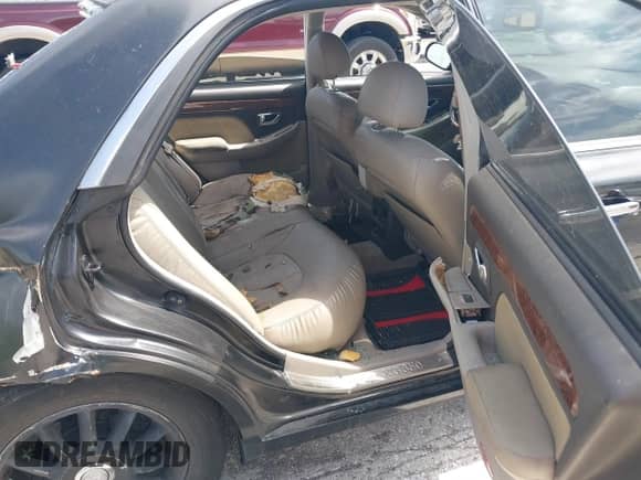 2005 Hyundai XG с VIN KMHFU45E05A406142, выставлен на аукционе IAAI как лот 42450858 с пробегом 119 808 миль миль и . История ставок и продаж доступна на DreamBid. Изображение 8.