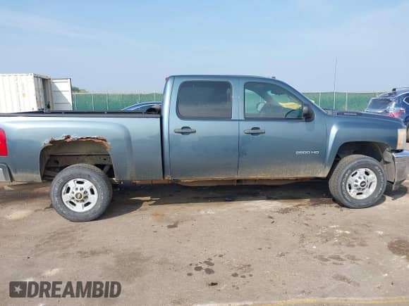 2011 Chevrolet Silverado 2500HD LT с VIN 1GC1KXCG9BF172026, выставлен на аукционе IAAI как лот 43091886 с пробегом 206 990 миль миль и . История ставок и продаж доступна на DreamBid. Изображение 14.