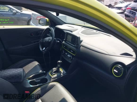 2019 Hyundai Kona Ultimate с VIN KM8K5CA55KU364198, выставлен на аукционе IAAI как лот 42829615 с пробегом 72 366 миль миль и . История ставок и продаж доступна на DreamBid. Изображение 5.