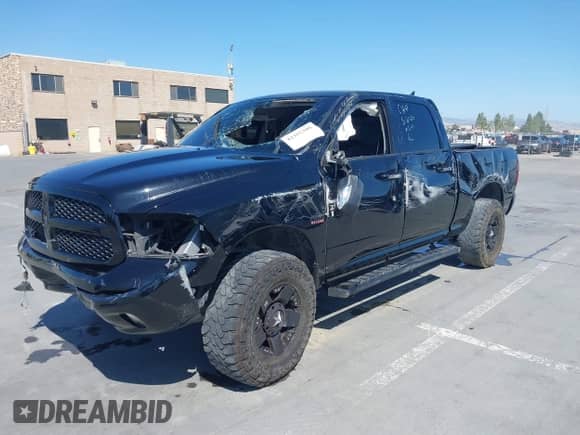 2020 Ram 1500 SLT z VIN 1C6RR6TT5LS133603, wystawiony jako IAAI lot #42357399 z przebiegiem 75 102 mil mil oraz . Historia ofert i sprzedaży dostępna na DreamBid. Obrazek 6.