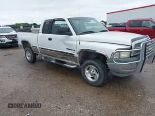 1999 Dodge 1500 with VIN 3B7HF13Z4XG180008, listed as a IAAI auction lot 42200019 with 216,117 mi miles and . Bid and sale history available at DreamBid. Image 1.