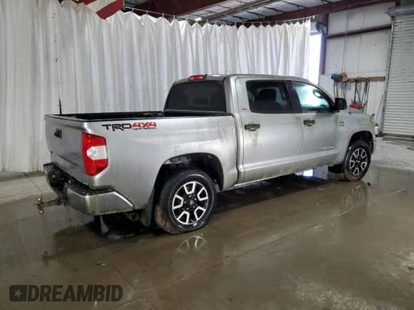 2018 Toyota Tundra SR5 z VIN 5TFDY5F11JX738194, wystawiony jako Copart lot #85914325 z przebiegiem 54 374 mil mil oraz Czysty tytuł • Clean title. Historia ofert i sprzedaży dostępna na DreamBid. Obrazek 3.