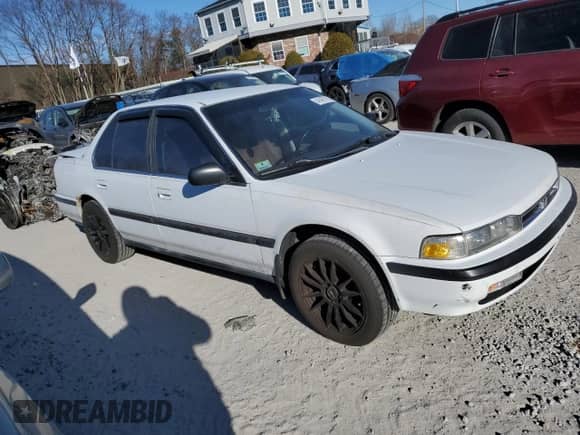 1990 Honda Accord LX z VIN JHMCB7653LC016309, wystawiony jako Copart lot #41487615 z przebiegiem 197 362 mil mil oraz Czysty tytuł • Clean title. Historia ofert i sprzedaży dostępna na DreamBid. Obrazek 4.