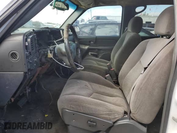 2005 Chevrolet Silverado 1500HD LS с VIN 1GCGK13U15F837731, выставлен на аукционе Copart как лот 81183584 с пробегом Не указан миль и Списание • Salvage title. История ставок и продаж доступна на DreamBid. Изображение 7.