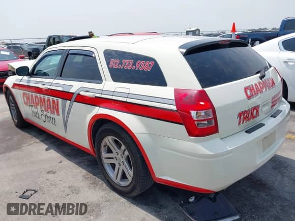 2005 Dodge Magnum RT with VIN 2D4GV58285H652826, listed as a IAAI auction lot 42283771 with 70,205 mi miles and . Bid and sale history available at DreamBid. Image 3.