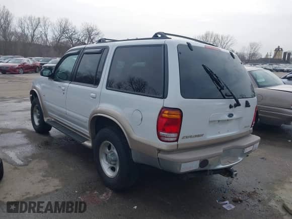 1999 Ford Explorer XLT с VIN 1FMZU35P1XZB05795, выставлен на аукционе IAAI как лот 41692715 с пробегом 95 149 миль миль и . История ставок и продаж доступна на DreamBid. Изображение 3.