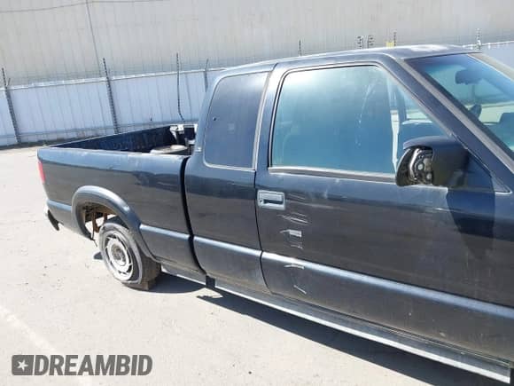 2002 Chevrolet S-10 LS с VIN 1GCCS19W128110211, выставлен на аукционе IAAI как лот 42333577 с пробегом 190 676 миль миль и . История ставок и продаж доступна на DreamBid. Изображение 6.