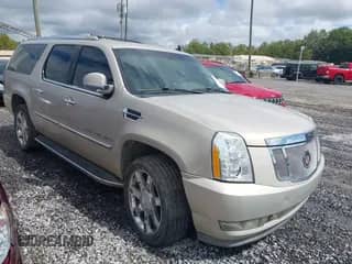 2008 Cadillac Escalade ESV с VIN 1GYFK66858R216528, выставлен на аукционе IAAI как лот 43312330 с пробегом 259 986 миль миль и . История ставок и продаж доступна на DreamBid. Изображение 1.