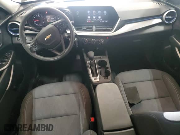 2024 Chevrolet Trax LS with VIN KL77LFE27RC020998, listed as a Copart auction lot 85171995 with 28,706 mi miles and Salvage title. Bid and sale history available at DreamBid. Image 8.