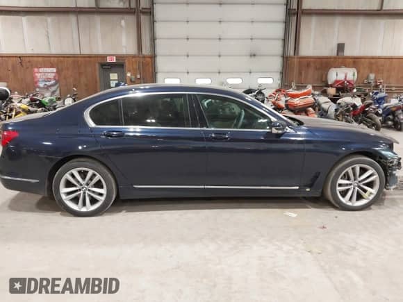 2017 BMW 7 Series ALPINA B7 xDrive with VIN WBA7F2C51HG422682, listed as a IAAI auction lot 42341486 with 117,722 mi miles and . Bid and sale history available at DreamBid. Image 14.