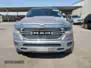 2019 Ram 1500 Laramie с VIN 1C6SRFRT8KN536528, выставлен на аукционе Copart как лот 68197045 с пробегом 98 856 миль миль и Списание • Salvage title. История ставок и продаж доступна на DreamBid. Изображение 5.