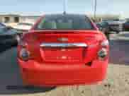 2015 Chevrolet Sonic LTZ z VIN 1G1JE5SB5F4122574, wystawiony jako Copart lot #72088945 z przebiegiem 143 933 mil mil oraz Czysty tytuł • Clean title. Historia ofert i sprzedaży dostępna na DreamBid. Obrazek 6.